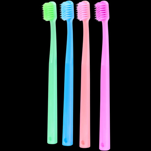 Periuțe de dinți OptiSmile - Set de 8 bucăți, Culori Vesele - Igienă și Stil pentru Întreaga Familie