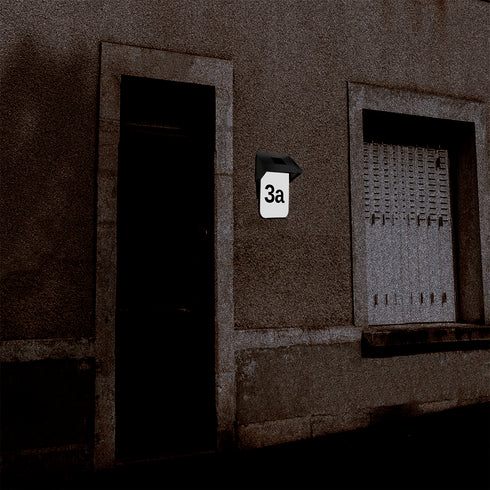 Numar de casa Grundig cu incarcare solara, iluminare LED, aprindere automata, otel inoxidabil, 1,2V, Gri