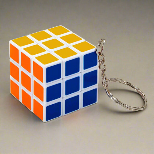 Breloc cub Rubik functional Family Games 3,5 x 3,5 cm