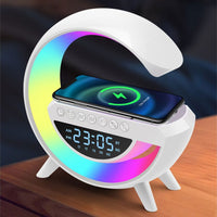 Lampa Smart LED RGB si Incarcator Wireless 15W, Lumini Ambientale, Sincronizare muzicala, Difuzor 5W, Muzica Bluetooth, USB, FM Radio, MicroSD, AUX, Afisaj Ceas Digital, Alarma, Alb